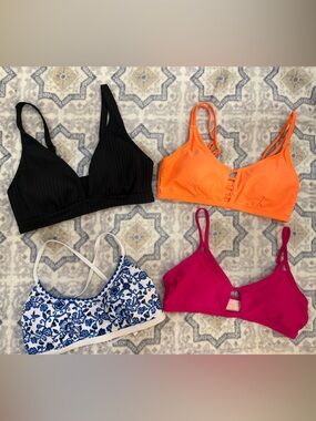 4 Women’s Bikini Tops Bundle - All Size Medium